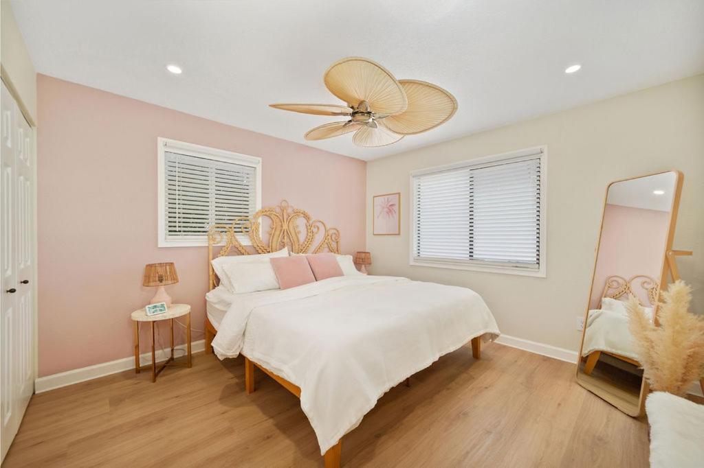 Luxury Villa 3 Blocks From The Beach With Pool A Fire Pit And Outdoor Oasis Cape Canaveral Eksteriør bilde