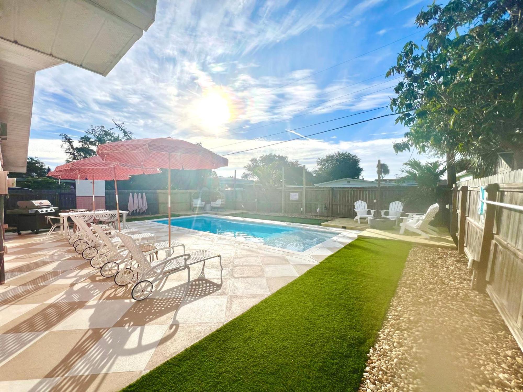 Luxury Villa 3 Blocks From The Beach With Pool A Fire Pit And Outdoor Oasis Cape Canaveral Eksteriør bilde